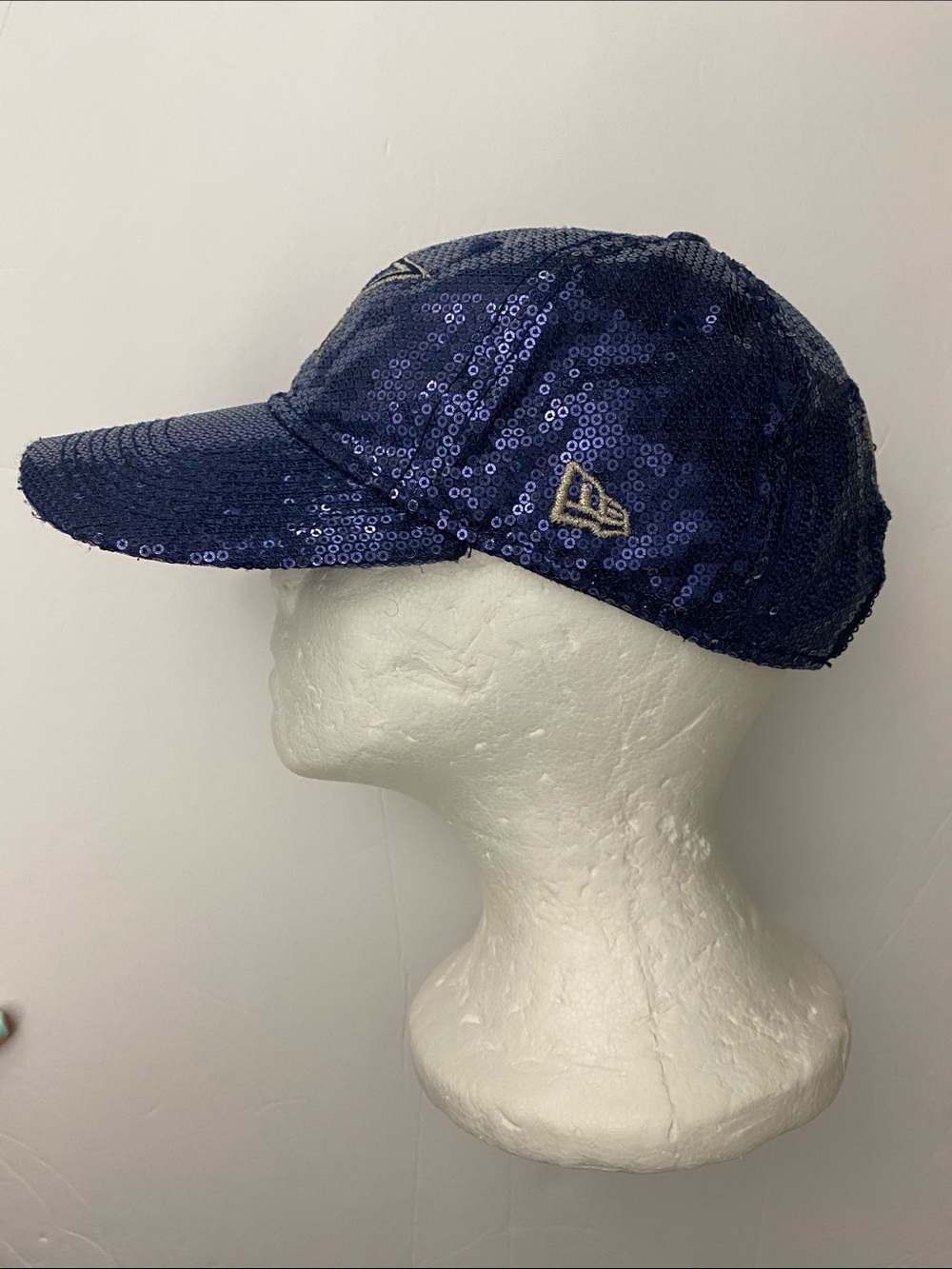Victoria’s Secret’s PINK Dallas NFL Cowboys Sequin Hat - Picture 11 of 14